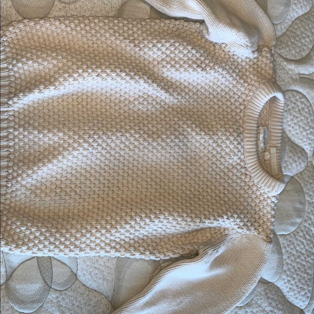 Back Bottoned Sweater